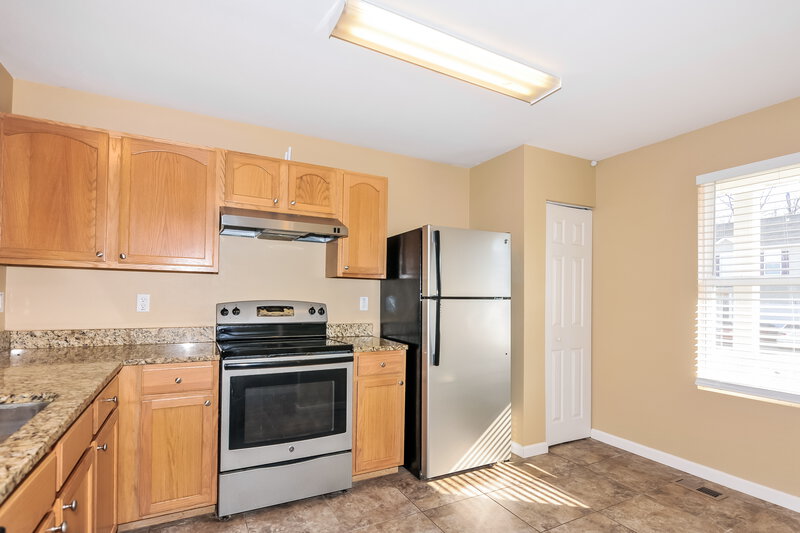 1,930/Mo, 1229 Oakholt Ct Herculaneum, MO 63048 Kitchen View