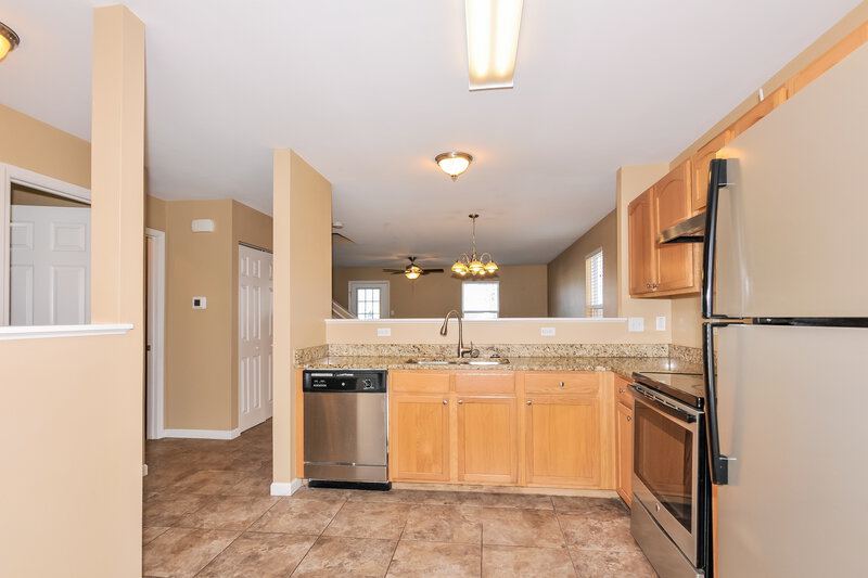 1,930/Mo, 1229 Oakholt Ct Herculaneum, MO 63048 Kitchen View 2