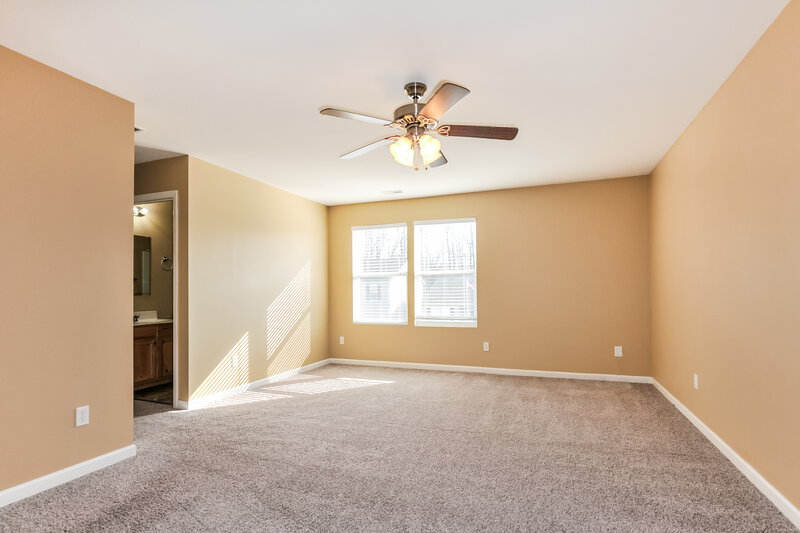 1,930/Mo, 1229 Oakholt Ct Herculaneum, MO 63048 Main Bedroom View