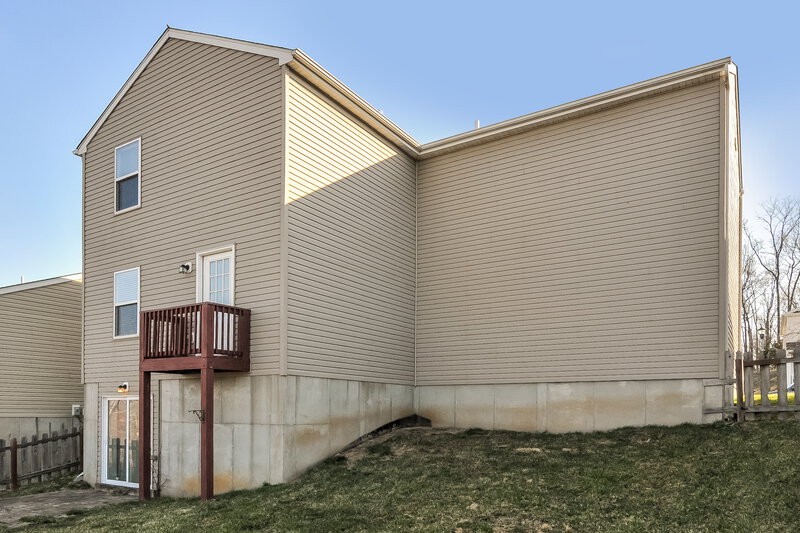 1,930/Mo, 1229 Oakholt Ct Herculaneum, MO 63048 Rear View