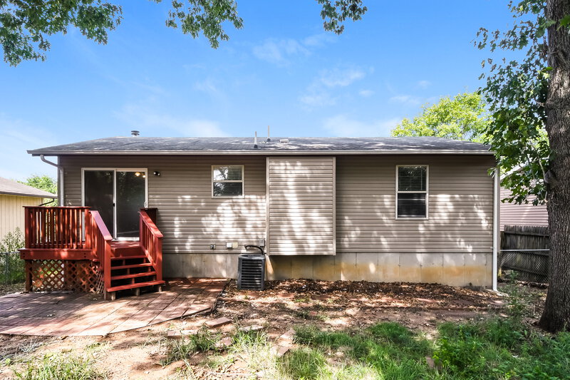 2,075/Mo, 3944 Walnut Ridge Ct Imperial, MO 63052 Rear View