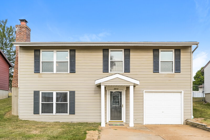 1,620/Mo, 2513 Weymouth Dr High Ridge, MO 63049 External View
