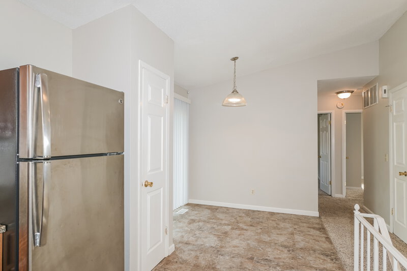 1,620/Mo, 2513 Weymouth Dr High Ridge, MO 63049 Dining Room View