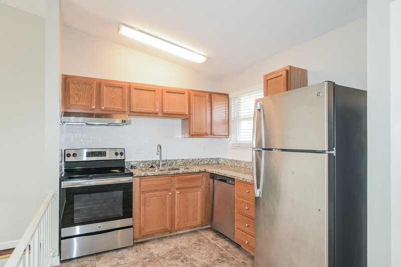 1,620/Mo, 2513 Weymouth Dr High Ridge, MO 63049 Kitchen View