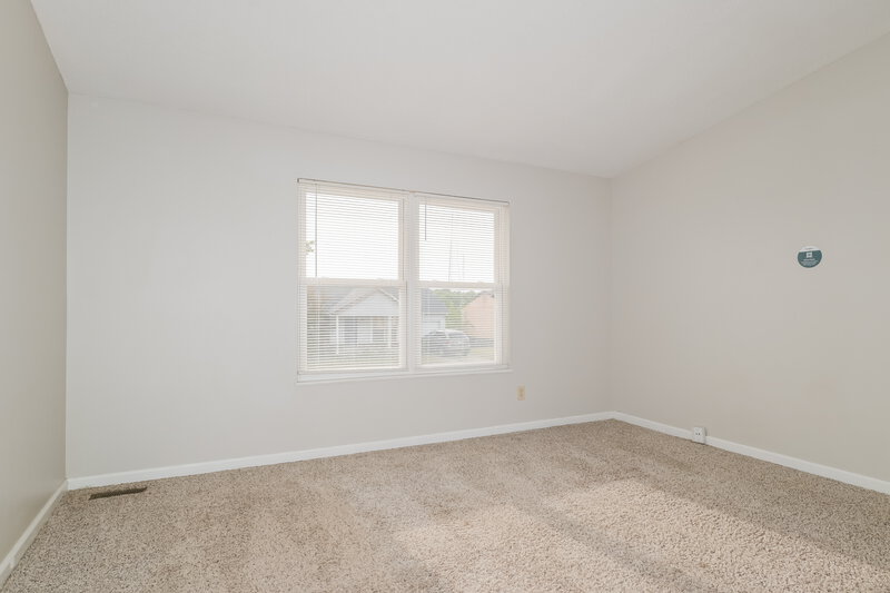 1,620/Mo, 2513 Weymouth Dr High Ridge, MO 63049 Family Room View