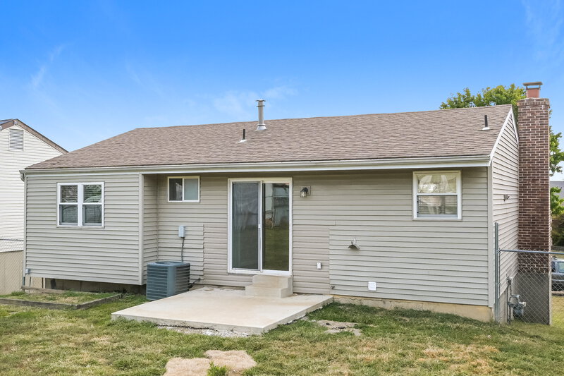 1,620/Mo, 2513 Weymouth Dr High Ridge, MO 63049 Rear View 2