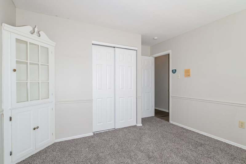1,945/Mo, 14311 Riverfront Dr Florissant, MO 63034 Bedroom View 2