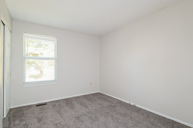 1,945/Mo, 14311 Riverfront Dr Florissant, MO 63034 Bedroom View 3