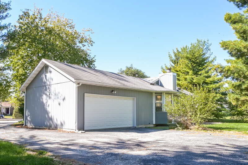 1,945/Mo, 14311 Riverfront Dr Florissant, MO 63034 Exterior View