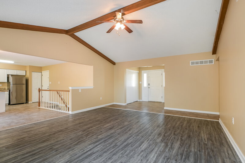 2,255/Mo, 1233 Colby Dr Saint Peters, MO 63376 Living Room View 2