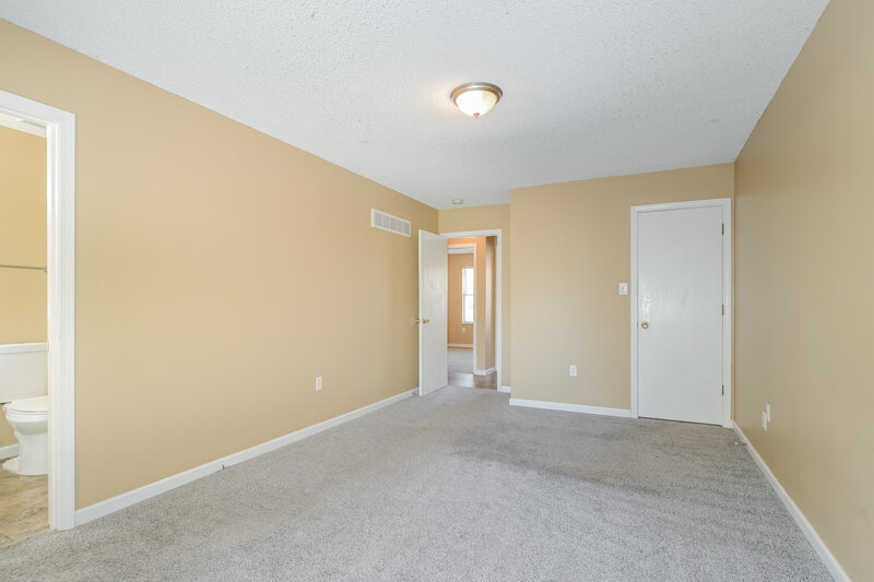 2,255/Mo, 1233 Colby Dr Saint Peters, MO 63376 Main Bedroom View