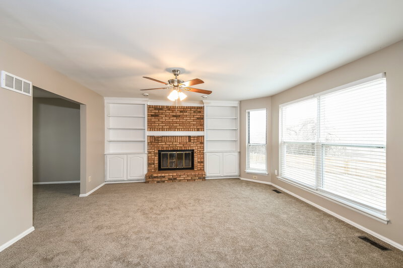 2,585/Mo, 3045 Willow Creek Estates Dr Florissant, MO 63031 Misc View 2