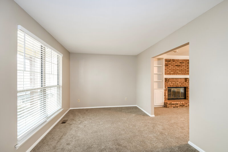 2,585/Mo, 3045 Willow Creek Estates Dr Florissant, MO 63031 Misc View 3