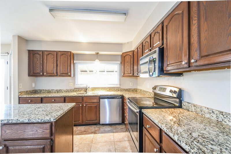 2,585/Mo, 3045 Willow Creek Estates Dr Florissant, MO 63031 Misc View 5