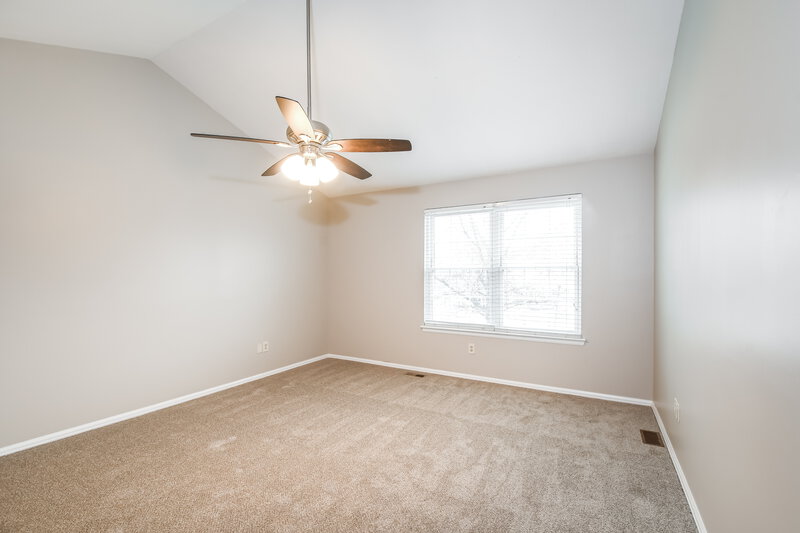 2,585/Mo, 3045 Willow Creek Estates Dr Florissant, MO 63031 Misc View 6