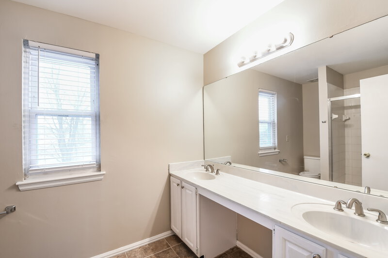 2,585/Mo, 3045 Willow Creek Estates Dr Florissant, MO 63031 Misc View 8