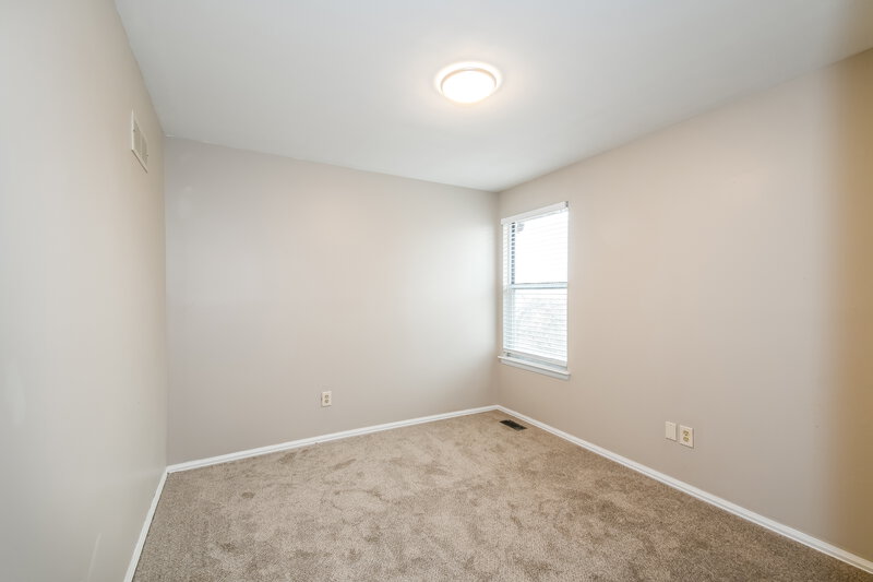 2,585/Mo, 3045 Willow Creek Estates Dr Florissant, MO 63031 Misc View 9