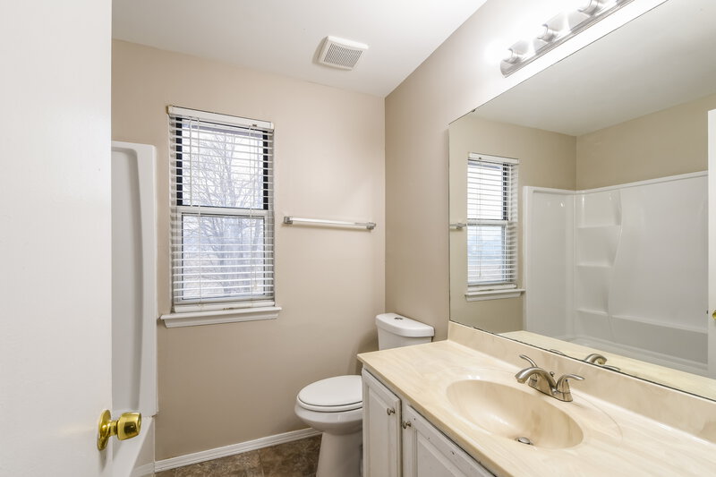 2,585/Mo, 3045 Willow Creek Estates Dr Florissant, MO 63031 Misc View 12