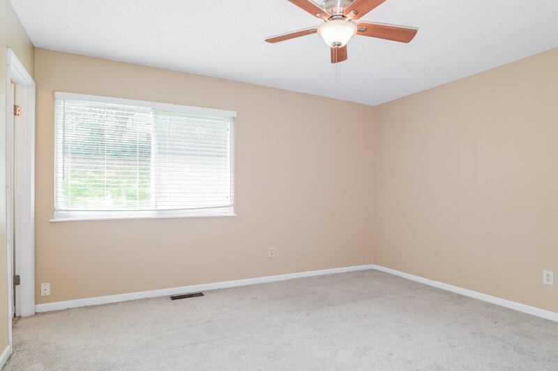 3,250/Mo, 6950 Jamestown Way Dr Florissant, MO 63033 Main Bedroom View