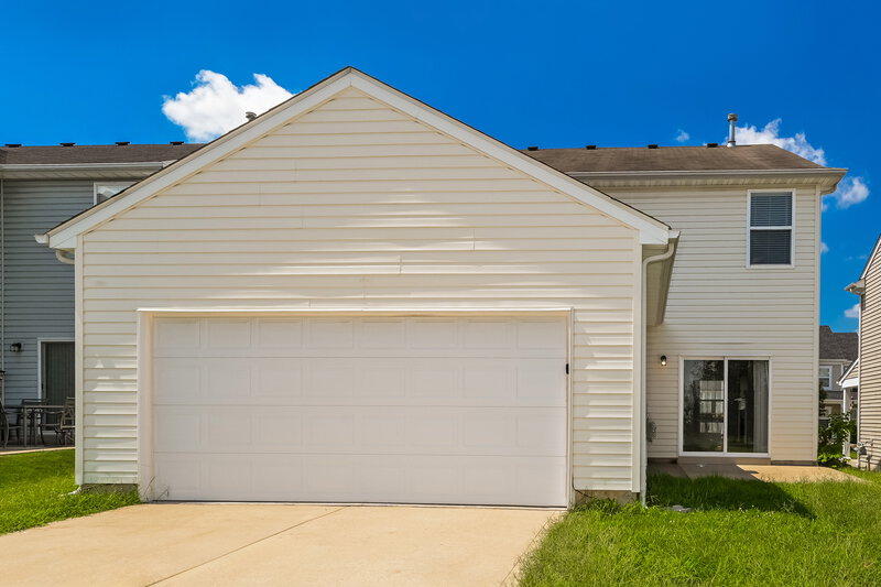 2,655/Mo, 2006 Village Glen Dr Wentzville, MO 63385 Rear View