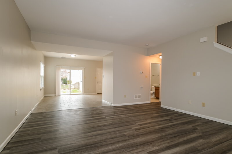 2,310/Mo, 2012 Village Glen Dr Wentzville, MO 63385 Living Room View