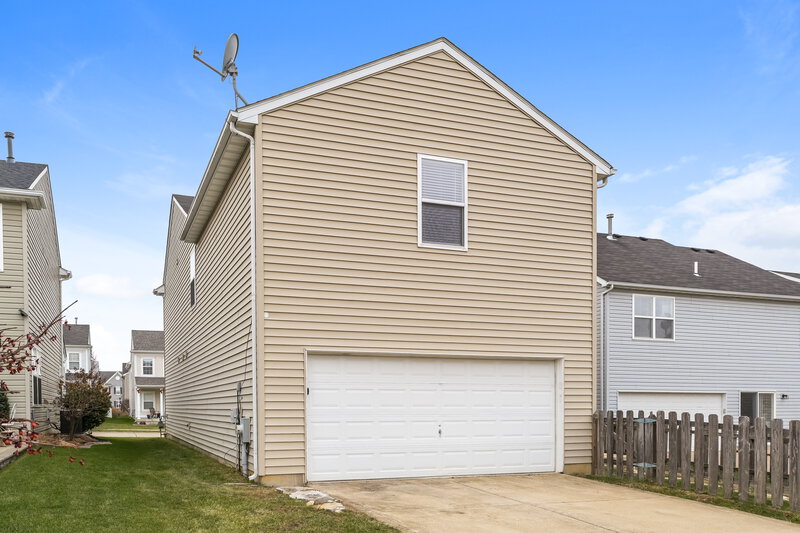 2,310/Mo, 2012 Village Glen Dr Wentzville, MO 63385 Rear View 2