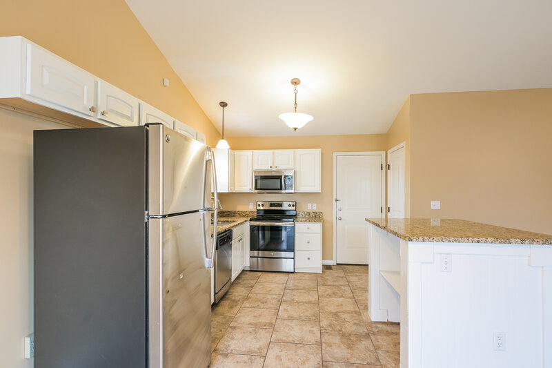 1,900/Mo, 2032 Belmont Dr Festus, MO 63028 Kitchen View