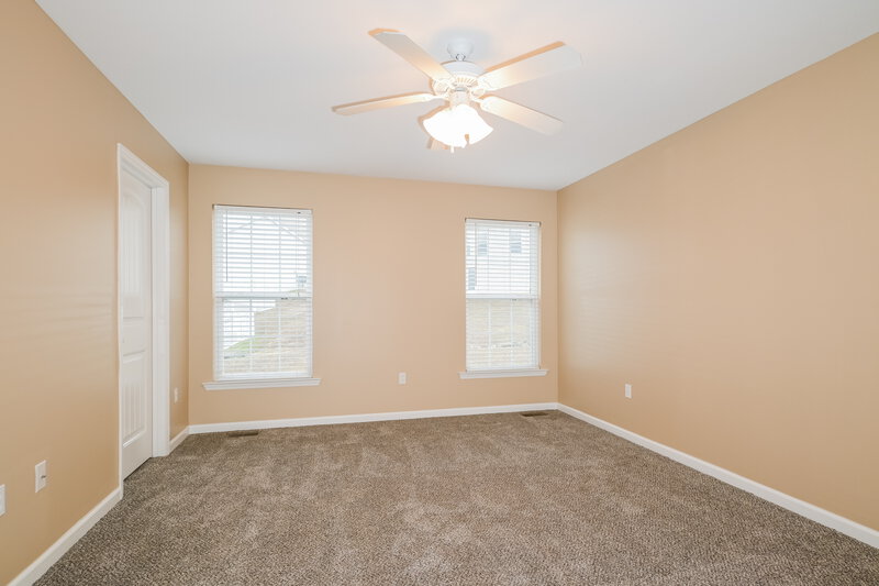 1,900/Mo, 2032 Belmont Dr Festus, MO 63028 Main Bedroom View