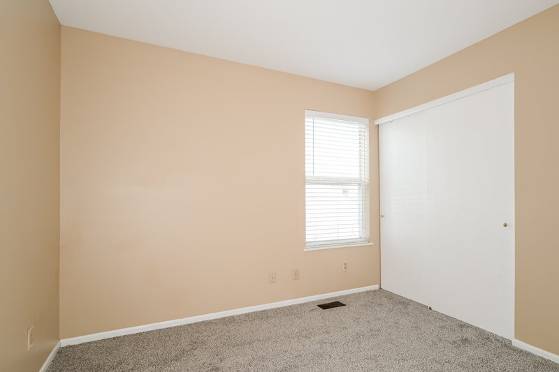 1,955/Mo, 128 Aspencade Circle Saint Peters, MO 63376 Bedroom View 2