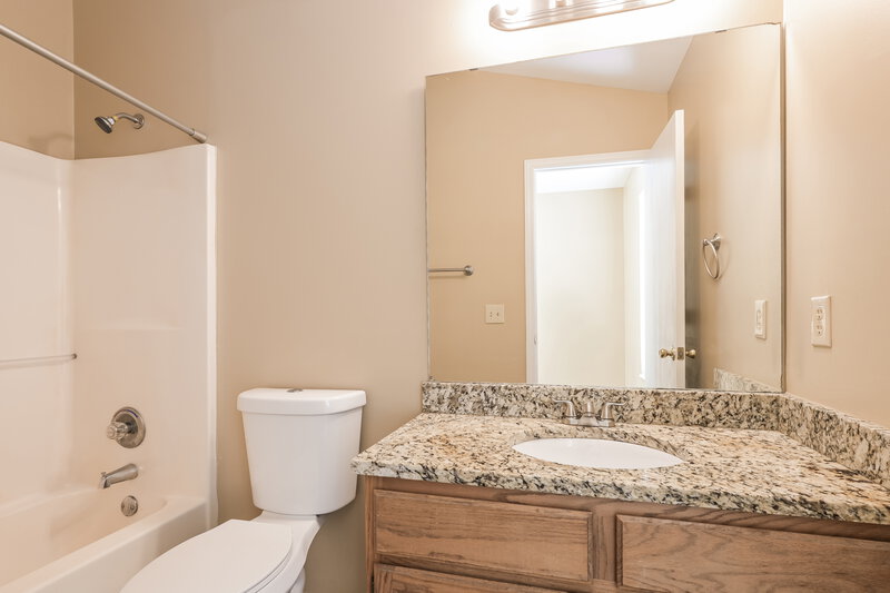 1,955/Mo, 128 Aspencade Circle Saint Peters, MO 63376 Bathroom View