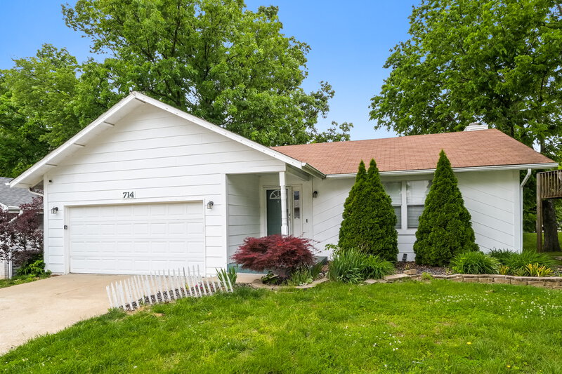 1,865/Mo, 714 Fernwood Terrace Lake St Louis, MO 63367 External View