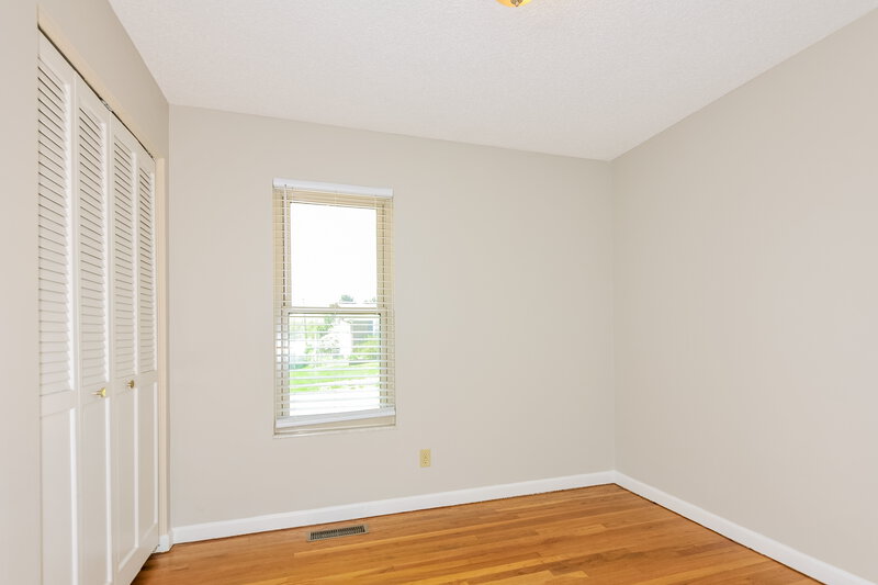 1,780/Mo, 1765 Layven Ave Florissant, MO 63031 Bedroom View 3