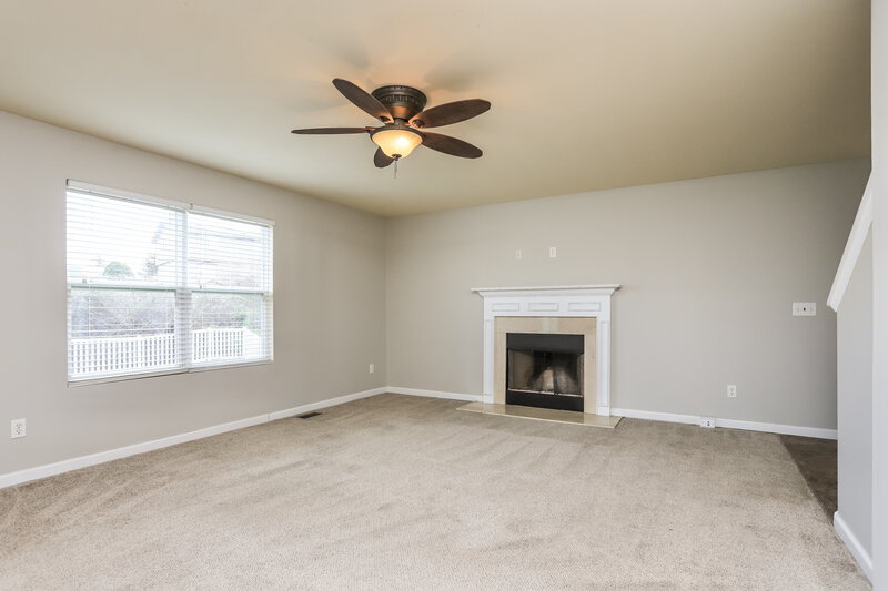 2,315/Mo, 5478 Misty Crossing Ct Florissant, MO 63034 Living Room View