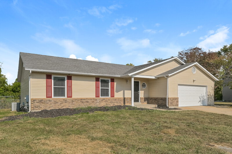 2,020/Mo, 839 Cades Cove Florissant, MO 63031 Front View