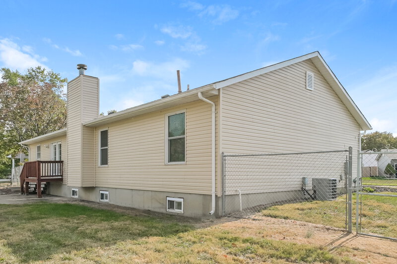 2,020/Mo, 839 Cades Cove Florissant, MO 63031 Rear View
