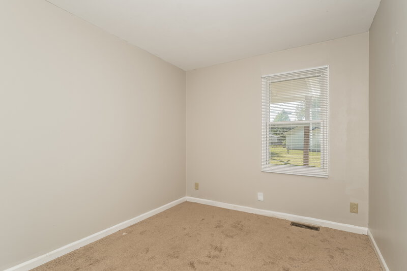 1,380/Mo, 2310 Mullanphy Ln Florissant, MO 63031 Bedroom View 2