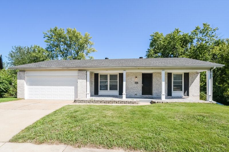 2,980/Mo, 11390 Lanett Ct St. Louis, MO 63136 Front View