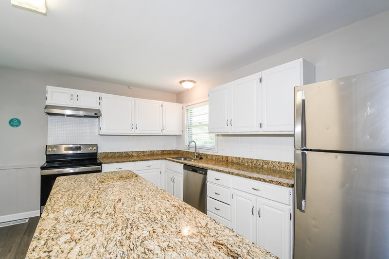 2,980/Mo, 11390 Lanett Ct St. Louis, MO 63136 Kitchen View 2