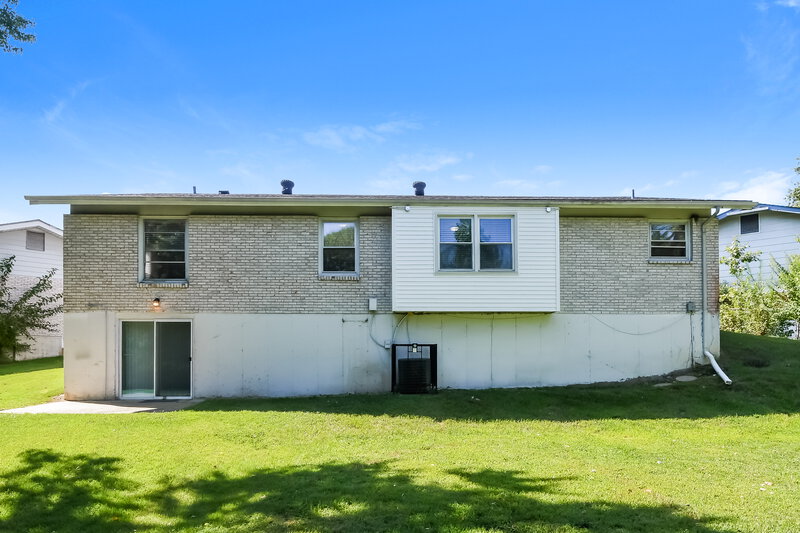 2,980/Mo, 11390 Lanett Ct St. Louis, MO 63136 Rear View 2