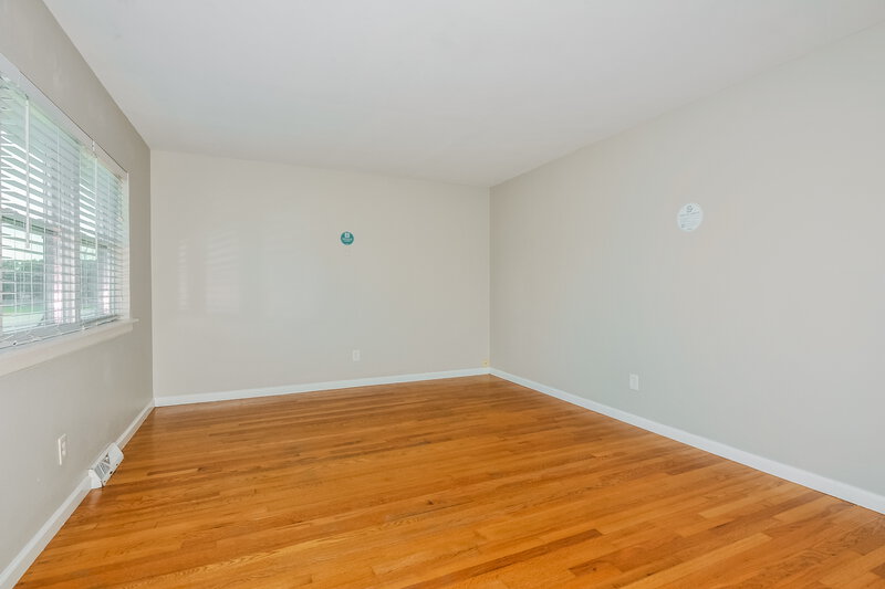 1,845/Mo, 1425 Shackelford Rd Florissant, MO 63031 Living Room View