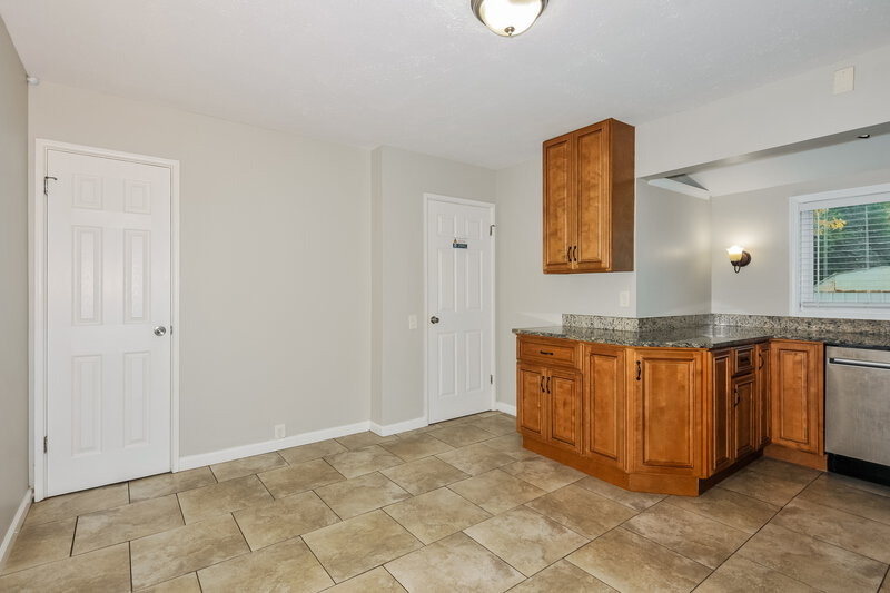 1,845/Mo, 1425 Shackelford Rd Florissant, MO 63031 Dining Room View