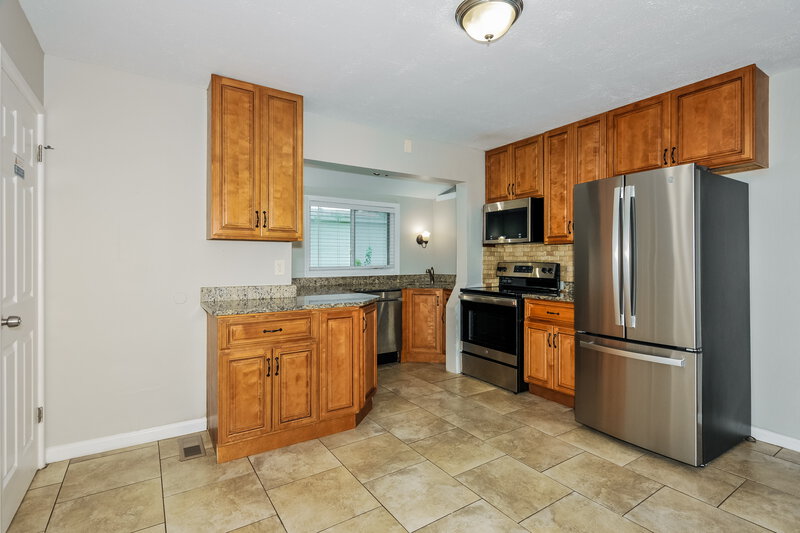 1,845/Mo, 1425 Shackelford Rd Florissant, MO 63031 Kitchen View