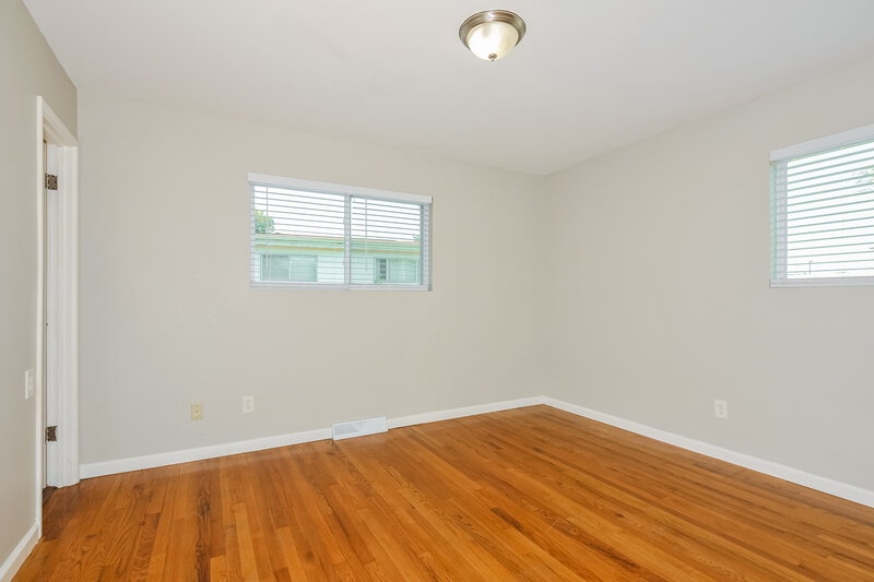 1,845/Mo, 1425 Shackelford Rd Florissant, MO 63031 Main Bedroom View