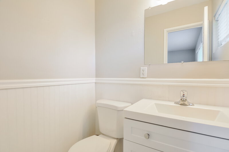 1,845/Mo, 1425 Shackelford Rd Florissant, MO 63031 Main Bathroom View