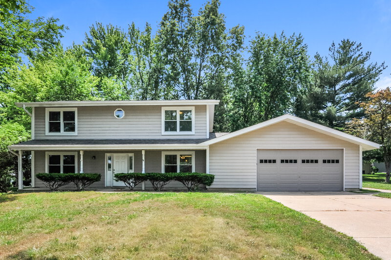 2,090/Mo, 15 Morgat Ct Lake St Louis, MO 63367 External View