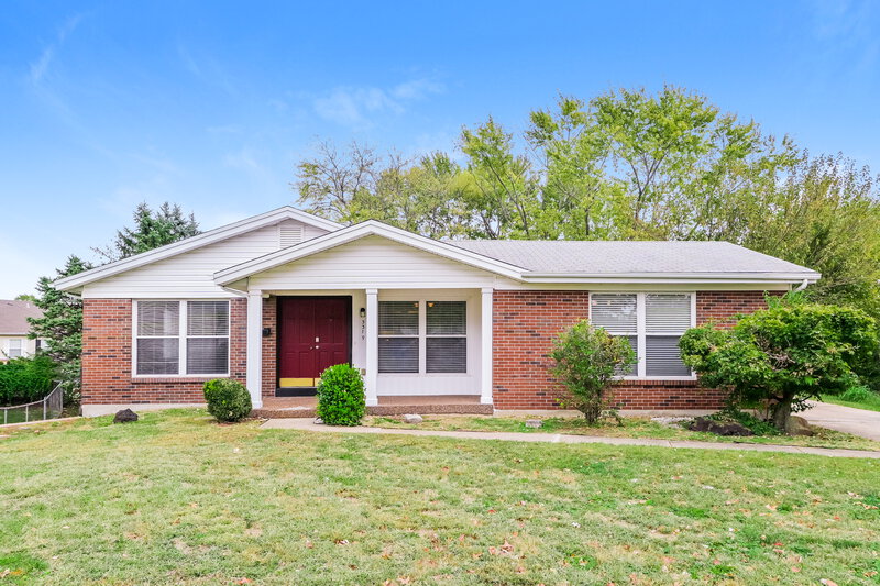 1,805/Mo, 3319 Tom Sawyer Dr Florissant, MO 63033 External View