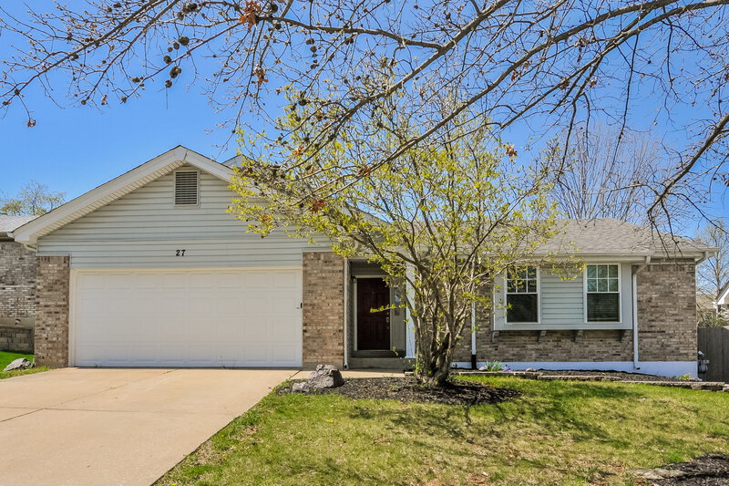 1,950/Mo, 27 Barrington Dr Saint Peters, MO 63376 External View