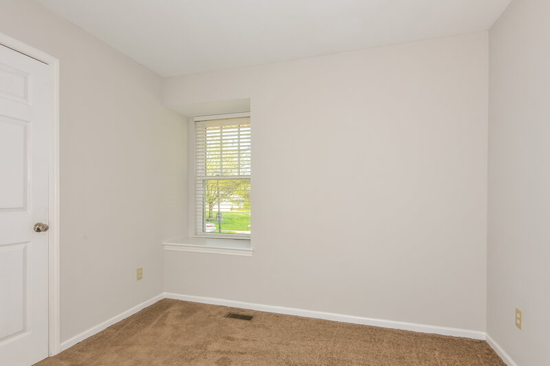 1,950/Mo, 27 Barrington Dr Saint Peters, MO 63376 Bedroom View 2