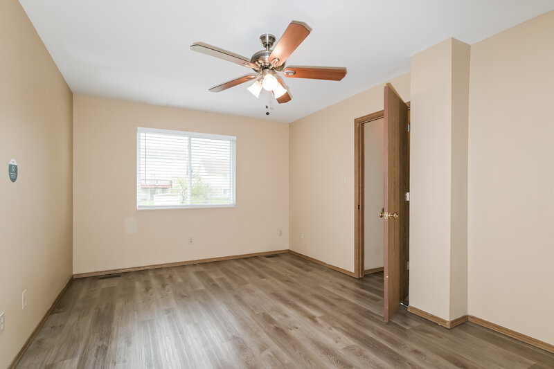 1,970/Mo, 4879 Persimmon Bend Ln Florissant, MO 63033 Main Bedroom View