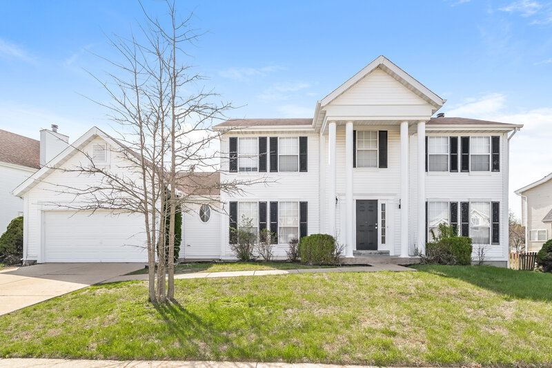 2,625/Mo, 926 Sprinters Row Dr Florissant, MO 63034 External View